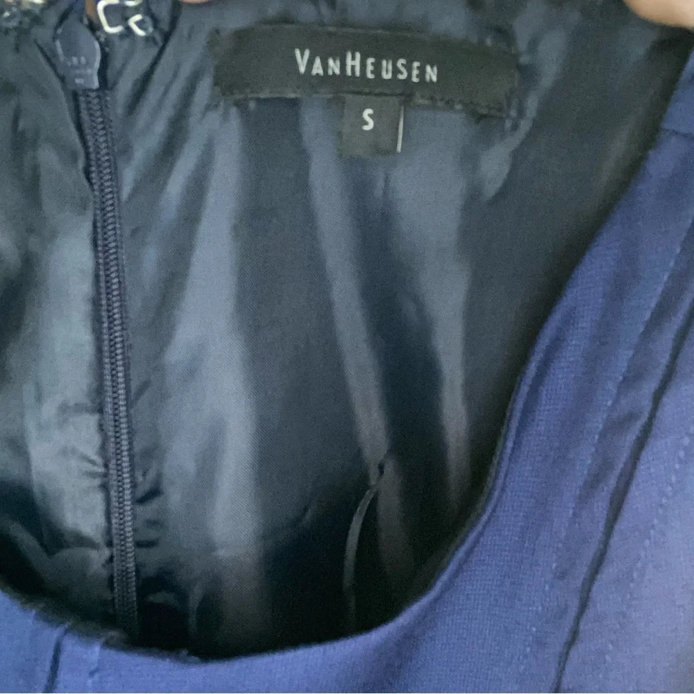 VanHeusen tailored formal or work wear dress in Navy - Picture 6 of 6